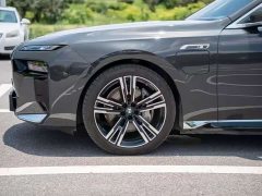 BMW i7 xDrive60L M Sport Package - ფოტო 13