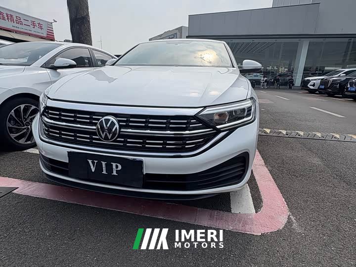 Volkswagen Sagitar 300TSI DSG Flying Edition - ავტომობილი ჩინეთიდან