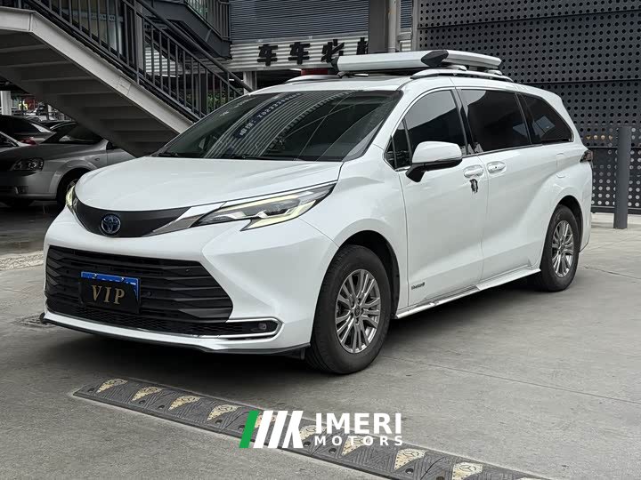 Toyota Sienna 2.5L Hybrid Comfort Edition