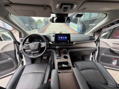 Toyota Sienna 2021 2.5L Hybrid Comfort Edition - ფოტო 12
