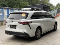 Toyota Sienna 2021 2.5L Hybrid Comfort Edition - ფოტო 4