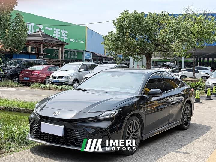 Toyota Camry Hybrid 2.0L HXS Sport Plus - ავტომობილი ჩინეთიდან