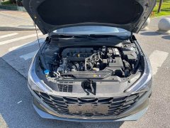 Hyundai Elantra 1.5L CVT Luxury - ფოტო 16