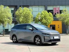 Xpeng X9 Pure Electric 650 Ultra - ფოტო 3