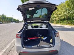 Tesla Model Y Standard Range RWD - ფოტო 9