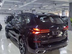 BMW X5 xDrive 30Li M Sport Luxury Night Edition Package - ფოტო 3
