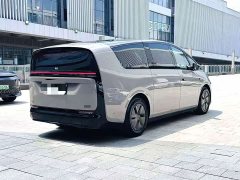 Li Auto Li Xiang MEGA Ultra - ფოტო 8