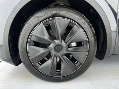 Tesla Model Y Rear-Wheel Drive - ფოტო 11