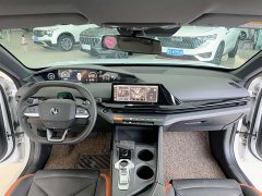 Changan UNI-V 2023 1.5T Premium - ფოტო 13