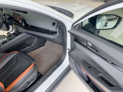 Changan UNI-V 2023 1.5T Premium - ფოტო 16