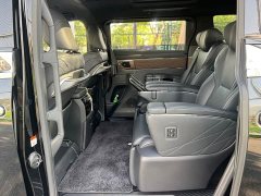 Toyota Vellfire Crown Hybrid 2.5L Executive Premier Edition - ფოტო 14