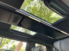Toyota Vellfire Crown Hybrid 2.5L Executive Premier Edition - ფოტო 19