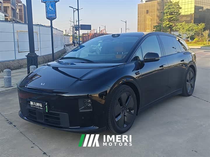 Li Auto i6 2025 Two-Wheel Drive Standard - ავტომობილი ჩინეთიდან