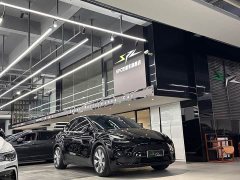 Tesla Model Y Long Range All-Wheel Drive - ფოტო 1