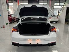 Hyundai Elantra 1.5L CVT LUX Black Knight Limited Edition - ფოტო 11