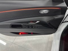 Hyundai Elantra 1.5L CVT LUX Black Knight Limited Edition - ფოტო 18