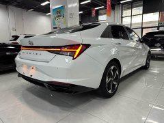 Hyundai Elantra 1.5L CVT LUX Black Knight Limited Edition - ფოტო 8