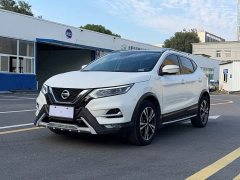 Nissan Qashqai 2.0L CVT Luxury - ფოტო 1