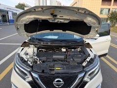Nissan Qashqai 2.0L CVT Luxury - ფოტო 16