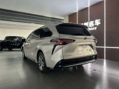 Toyota Sienna 2.5L Hybrid AWD Premium - ფოტო 7