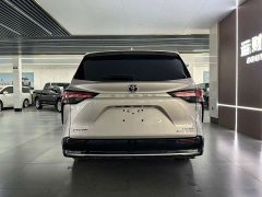 Toyota Sienna 2.5L Hybrid AWD Premium - ფოტო 8