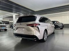 Toyota Sienna 2.5L Hybrid AWD Premium - ფოტო 9