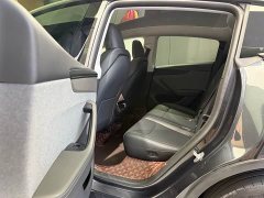 Tesla Model Y Rear-Wheel Drive - ფოტო 4