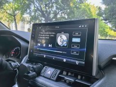 Toyota Vland 2.0L CVT AWD Luxury - ფოტო 14