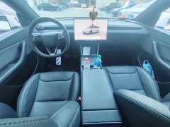 Tesla Model Y Rear-Wheel Drive - ფოტო 13