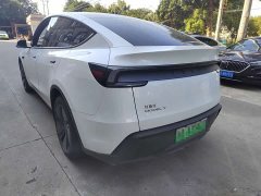 Tesla Model Y Rear-Wheel Drive - ფოტო 14
