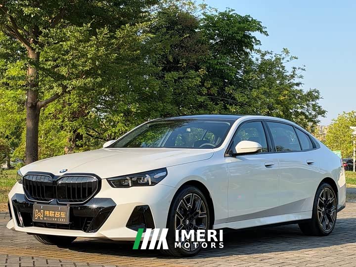BMW 5 Series 530Li Luxury M Sport Package - ავტომობილი ჩინეთიდან