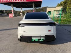 Tesla Model Y Long Range All-Wheel Drive - ფოტო 9