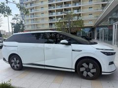 XPeng X9 640 AWD High Performance Max - ფოტო 9