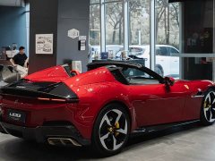 Ferrari 12Cilindri 2024 6.5L Spider - ფოტო 9