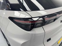 BAIC ARCFOX Alpha T5 Extended Range 1215 Yuan Jing Zhi Xing Version - ფოტო 17
