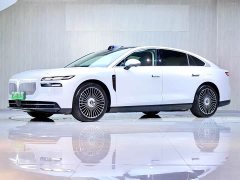 Voyah Lantu Zhaohui L 2026 Four-Wheel Drive Ultra - ფოტო 1