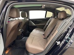 BMW 5 Series 530Li Premier Luxury Package - ფოტო 17