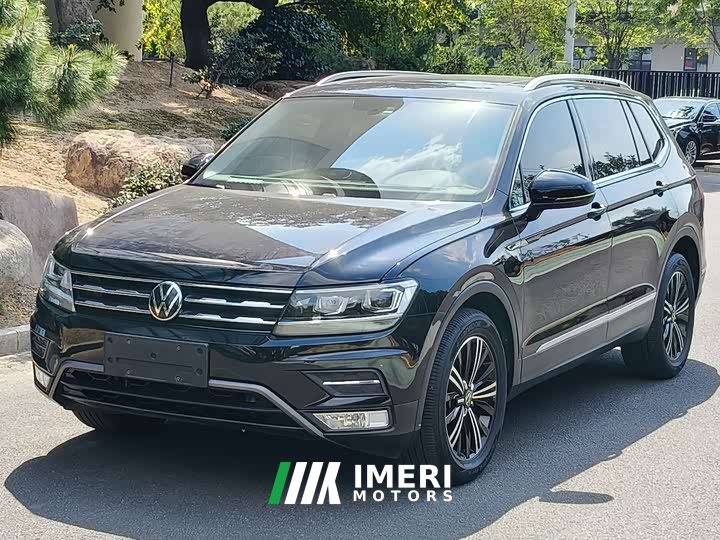 Volkswagen Tiguan L 330TSI Automatic FWD Panoramic Comfort Edition National VI