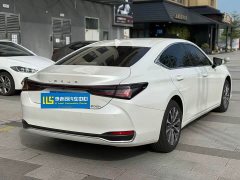 Lexus ES 200 Premium Edition - ფოტო 4