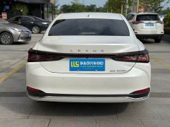 Lexus ES 200 Premium Edition - ფოტო 5
