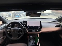 Lexus ES 200 Premium Edition - ფოტო 9