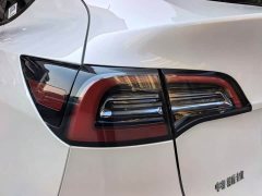 Tesla Model Y Long Range All-Wheel Drive - ფოტო 16