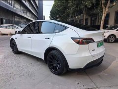 Tesla Model Y Long Range All-Wheel Drive - ფოტო 6