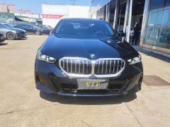 BMW 5 Series 530Li Luxury M Sport Package - ფოტო 1