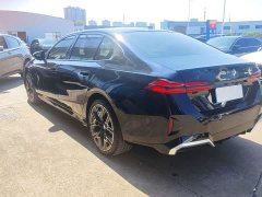 BMW 5 Series 530Li Luxury M Sport Package - ფოტო 7