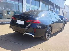 BMW 5 Series 530Li Luxury M Sport Package - ფოტო 8