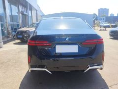 BMW 5 Series 530Li Luxury M Sport Package - ფოტო 9