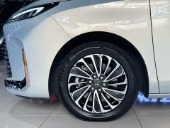 Buick GL8 New Energy Lusang Respect Edition - ფოტო 5