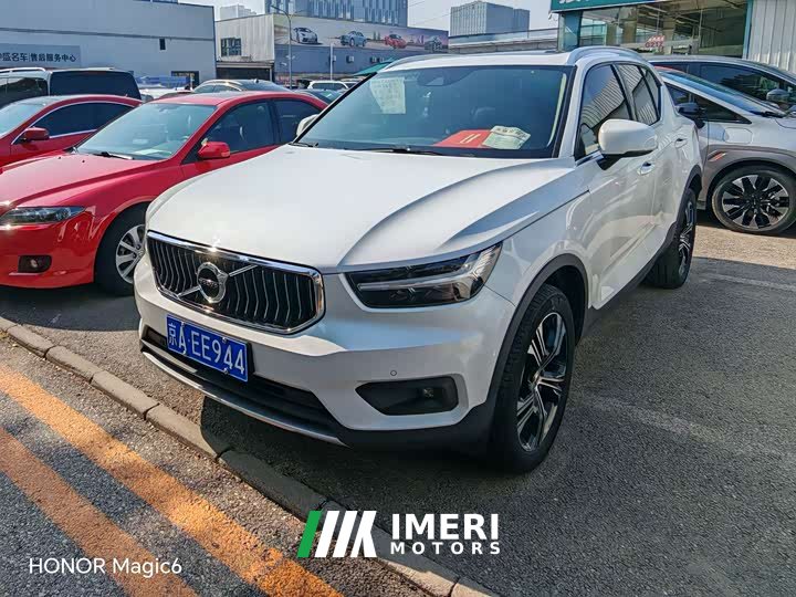Volvo XC40 T4 AWD Smart Remote Luxury Edition - ავტომობილი ჩინეთიდან