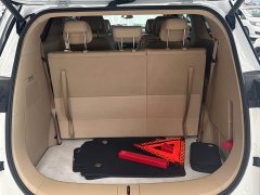 Buick GL8 New Energy Lusang Respect Edition - ფოტო 12